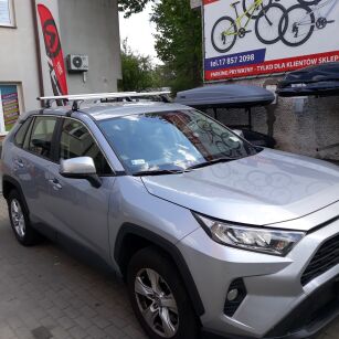 Bagażnik CRUZ Airo do Toyota RAV4 V bez relingów 2018->