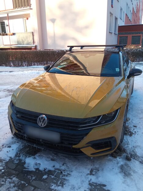 Bagażnik CRUZ Airo Black do VW Arteon 5d 2017->