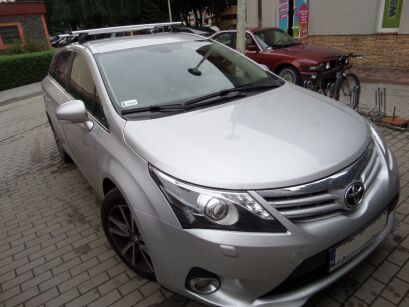 Bagażnik Thule WingBar TOYOTA AVENSIS sedan 2009->